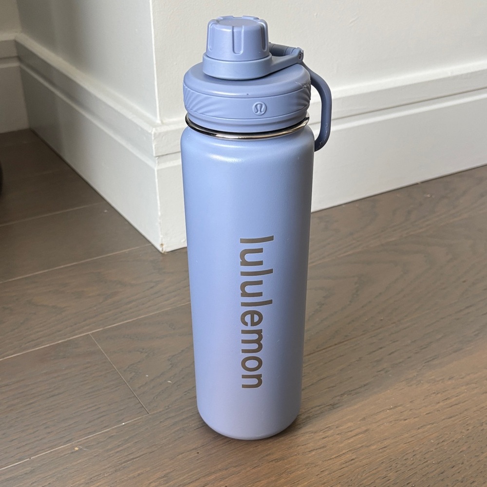 Lululemon Back To Life Sports Waterbottle